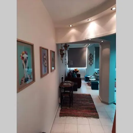 Apartment Marina's Boho Chic Near Seaside *